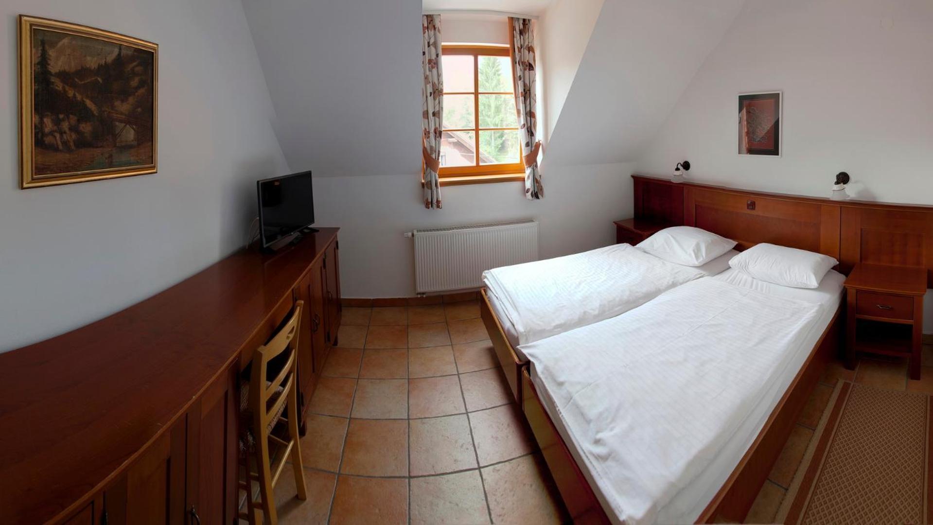 Hotel Kovac Osilnica エクステリア 写真