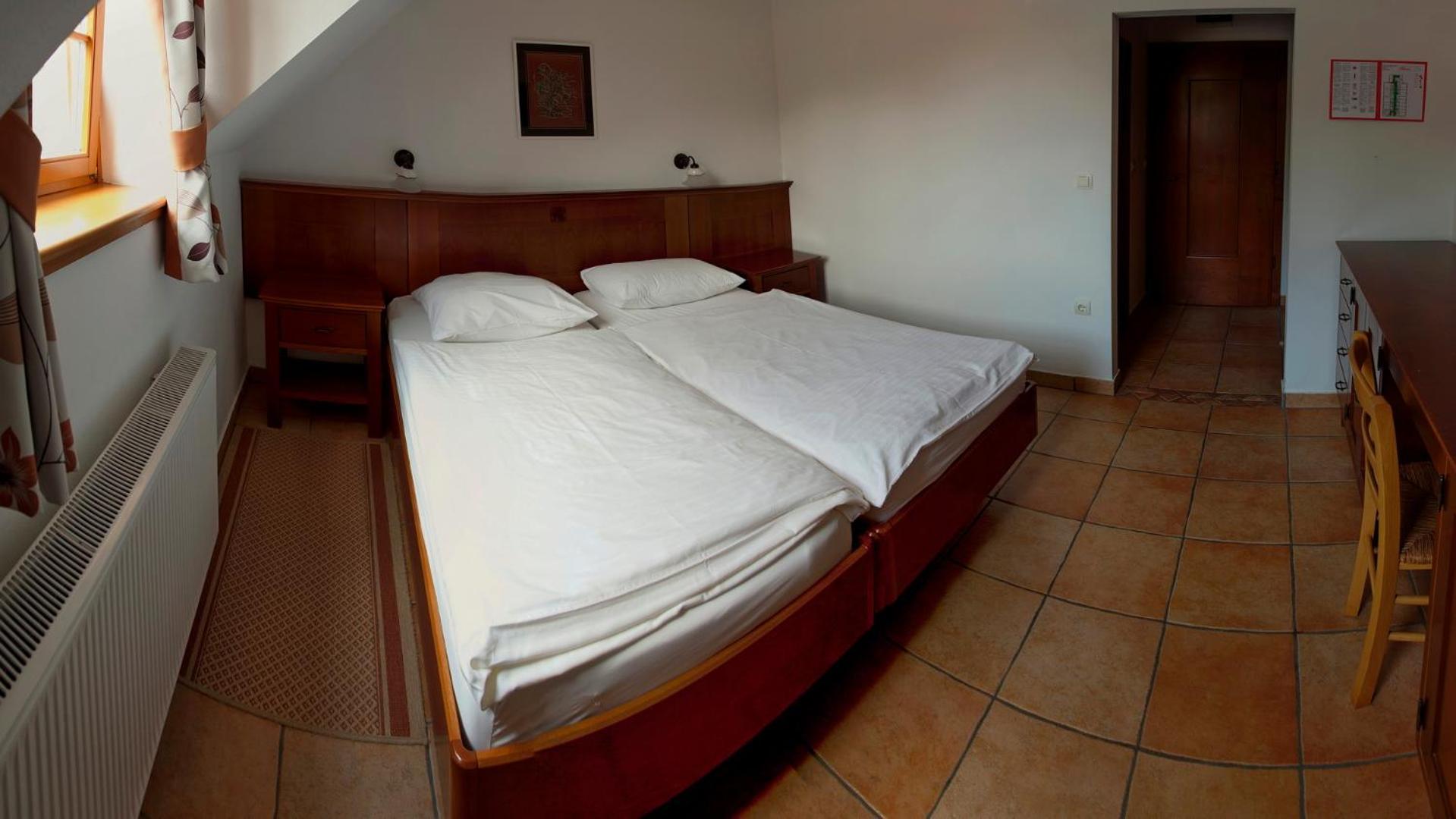 Hotel Kovac Osilnica エクステリア 写真