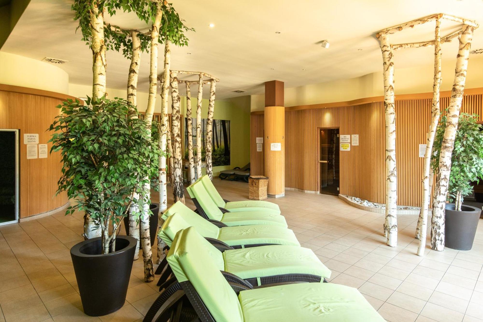 Hotel Kovac Osilnica エクステリア 写真