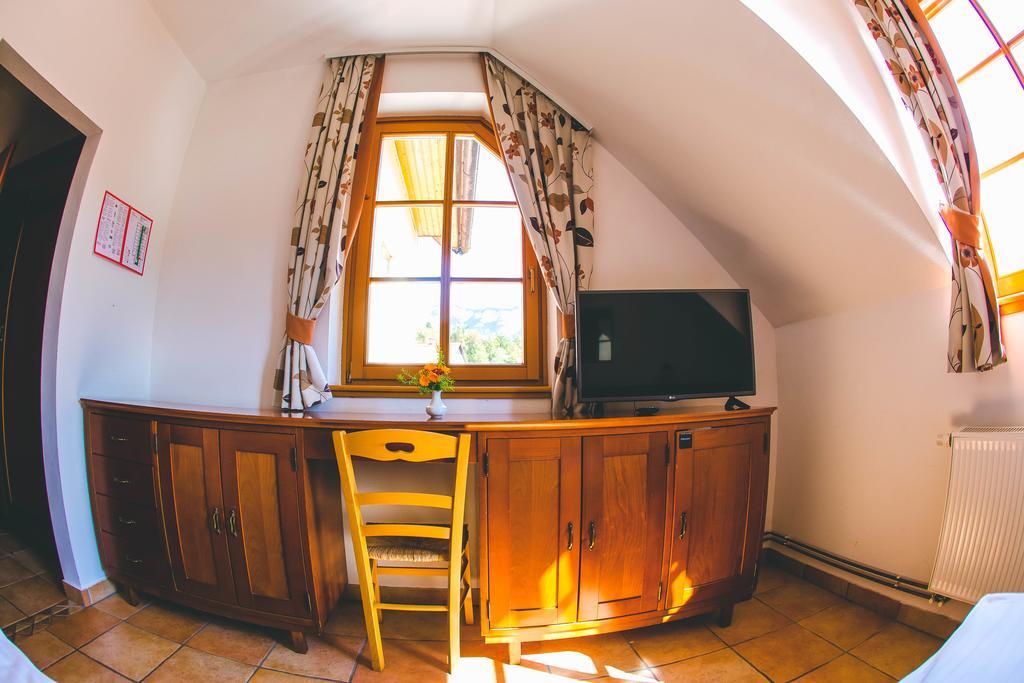 Hotel Kovac Osilnica エクステリア 写真