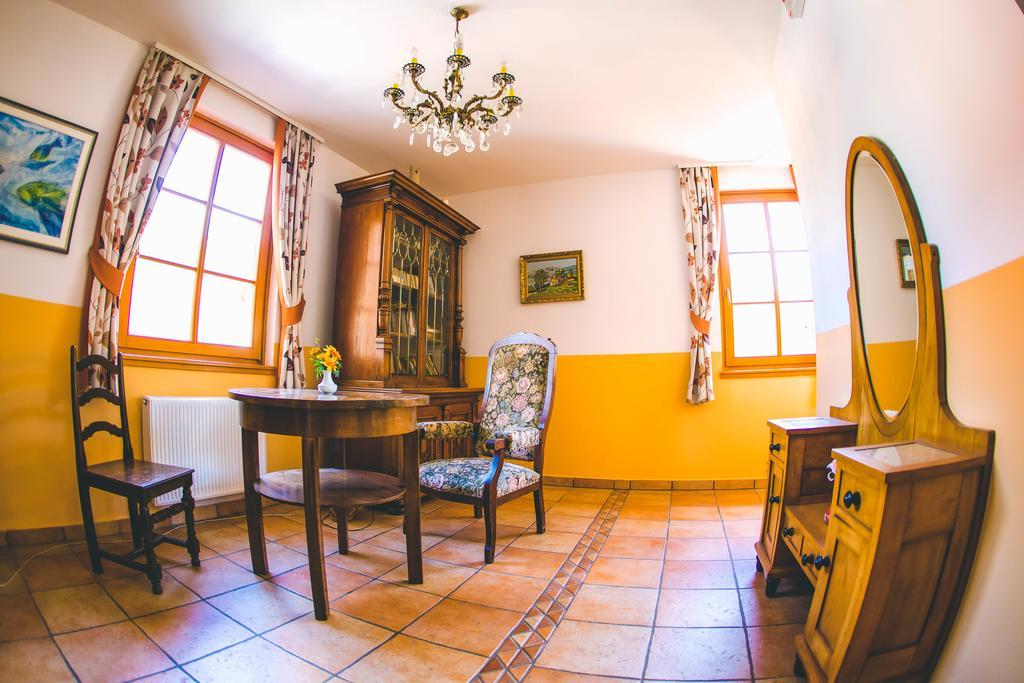 Hotel Kovac Osilnica エクステリア 写真