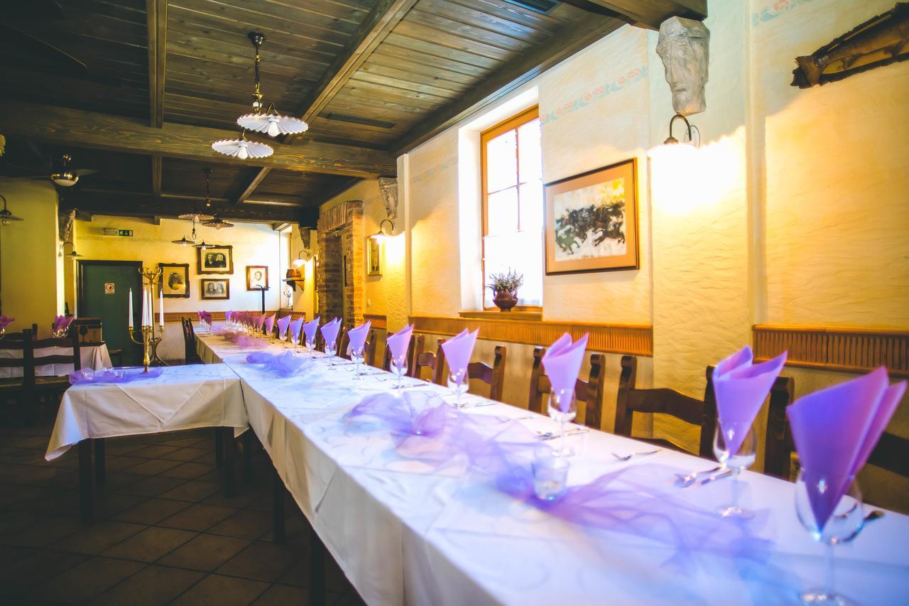Hotel Kovac Osilnica エクステリア 写真