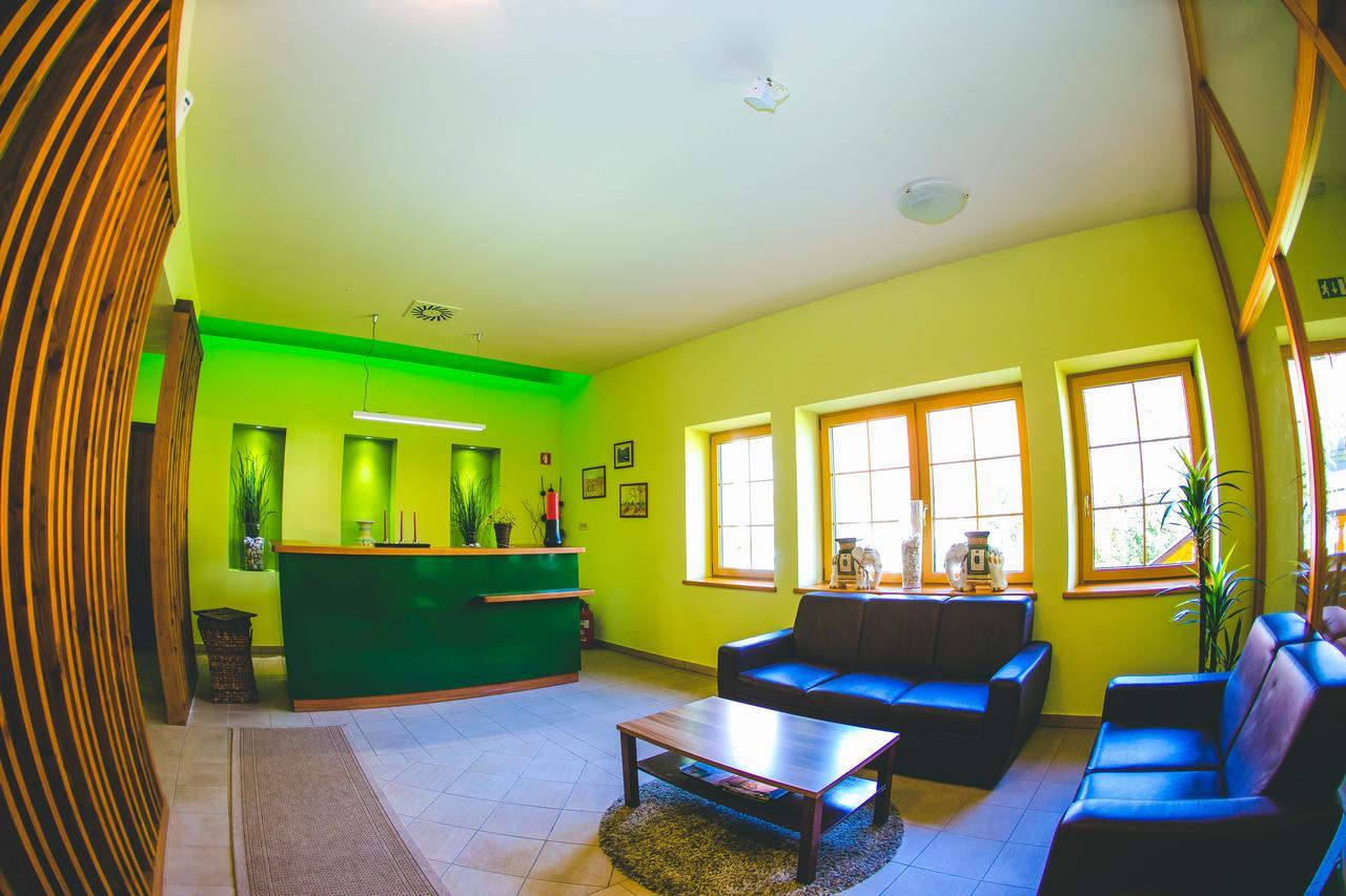 Hotel Kovac Osilnica エクステリア 写真